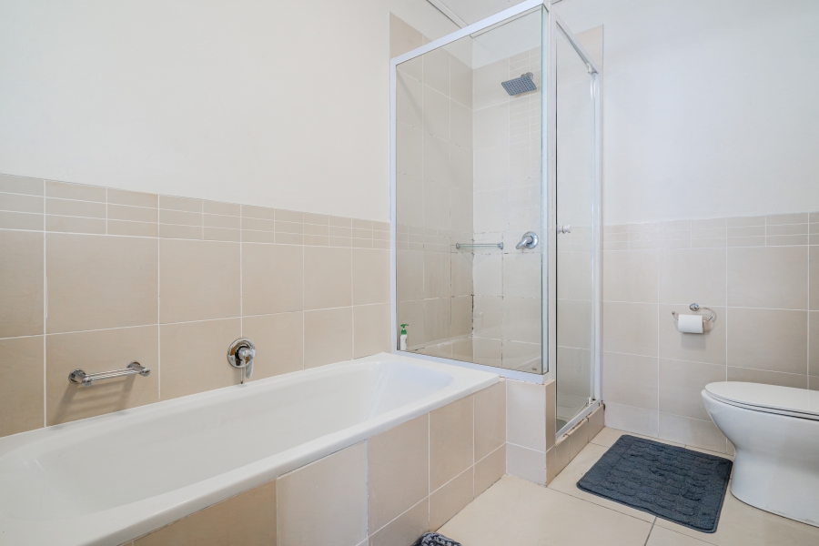 2 Bedroom Property for Sale in Sea Point Western Cape